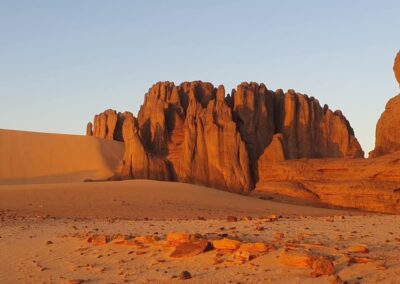 Rote Sandsteinfelsen in der Wüste